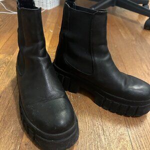 Aqua Black Boots Slip-On Size 41